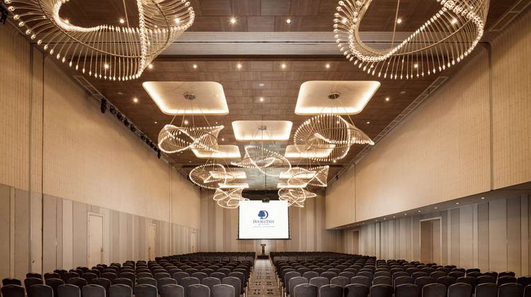 DoubleTree by Hilton Jakarta Diponegoro Meeting