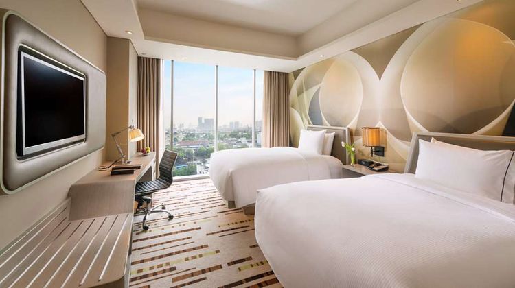 DoubleTree by Hilton Jakarta Diponegoro Room