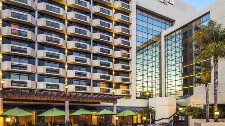 DoubleTree by Hilton Hotel San Jose Pool