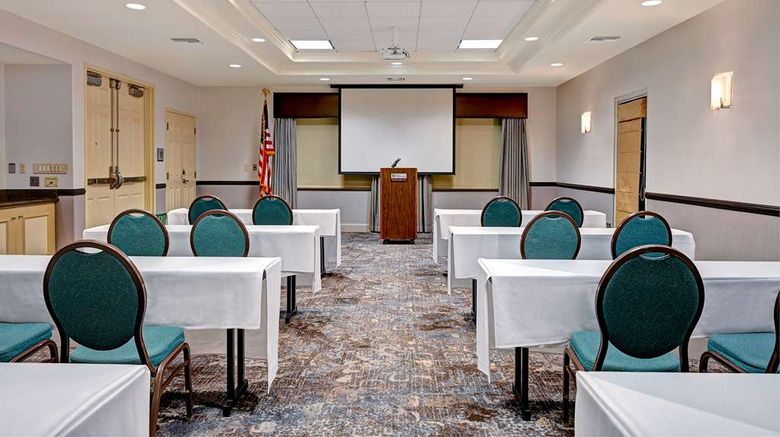 <b>Hilton Garden Inn - San Bernardino Meeting</b>. Images powered by <a href="https://iceportal.shijigroup.com/" title="IcePortal" target="_blank">IcePortal</a>.