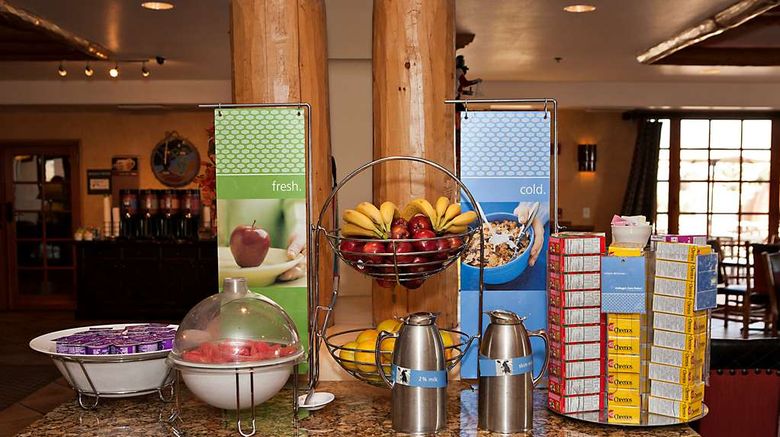 <b>Hampton Inn Kayenta Restaurant</b>. Images powered by <a href="https://iceportal.shijigroup.com/" title="IcePortal" target="_blank">IcePortal</a>.