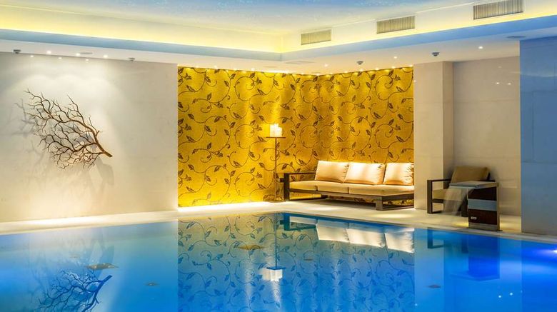 <b>Hilton Kyiv Pool</b>. Images powered by <a href="https://iceportal.shijigroup.com/" title="IcePortal" target="_blank">IcePortal</a>.