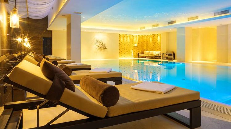 Hilton Kyiv Pool