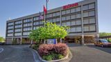Hilton Knoxville Airport Exterior