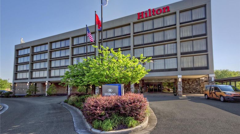 Hilton Knoxville Airport Exterior. Images powered by <a href="https://iceportal.shijigroup.com" target="_blank" rel="noopener">Ice Portal</a>.