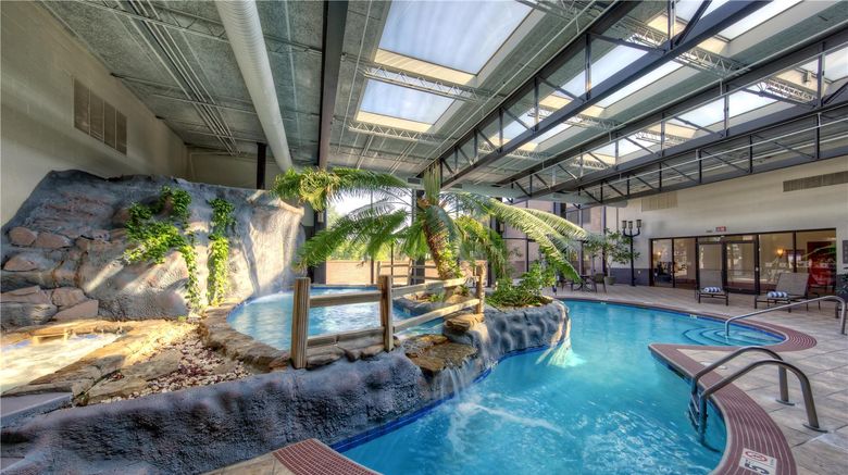 <b>Hilton Knoxville Airport Pool</b>. Images powered by <a href="https://iceportal.shijigroup.com/" title="IcePortal" target="_blank">IcePortal</a>.