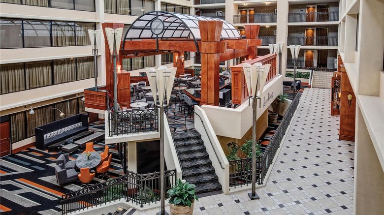 <b>Hilton Knoxville Airport Lobby</b>. Images powered by <a href="https://iceportal.shijigroup.com/" title="IcePortal" target="_blank">IcePortal</a>.