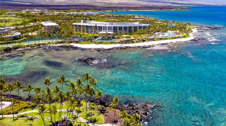 Hilton Waikoloa Village Exterior