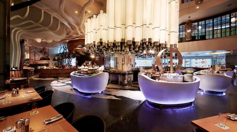 <b>Hilton Kuala Lumpur Restaurant</b>. Images powered by <a href="https://iceportal.shijigroup.com/" title="IcePortal" target="_blank">IcePortal</a>.