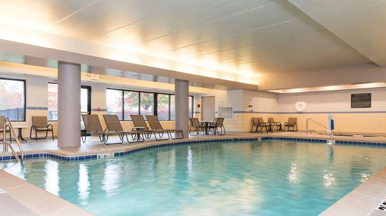 Hampton Inn & Suites Lansing Pool