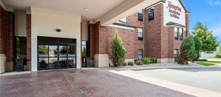 Hampton Inn & Suites Lansing Exterior