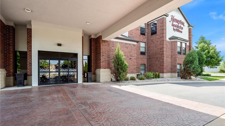 <b>Hampton Inn & Suites Lansing Exterior</b>. Images powered by <a href="https://iceportal.shijigroup.com/" title="IcePortal" target="_blank">IcePortal</a>.