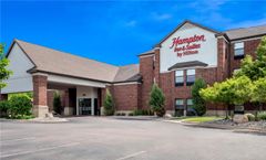 Hampton Inn & Suites Lansing