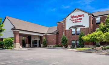 Hampton Inn & Suites Lansing