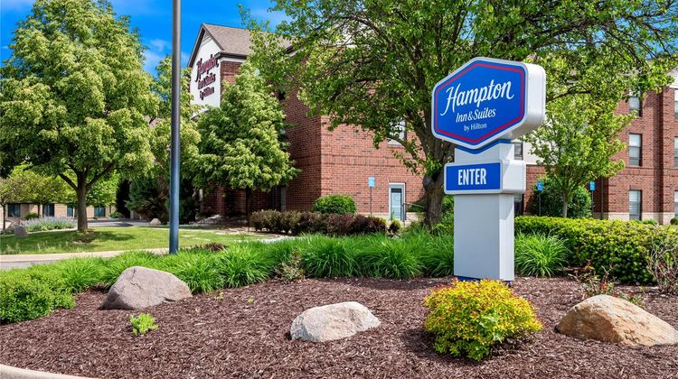 Hampton Inn & Suites Lansing Room