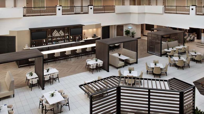 <b>Embassy Suites La Quinta - Hotel & Spa Lobby</b>. Images powered by <a href="https://iceportal.shijigroup.com/" title="IcePortal" target="_blank">IcePortal</a>.