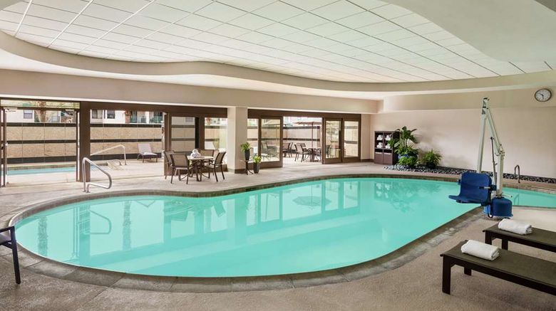 <b>Embassy Suites Convention Ctr Las Vegas Pool</b>. Images powered by <a href="https://iceportal.shijigroup.com/" title="IcePortal" target="_blank">IcePortal</a>.