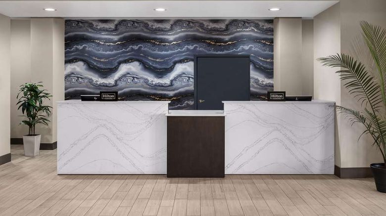 <b>DoubleTree by Hilton Las Vegas Airport Lobby</b>. Images powered by <a href="https://iceportal.shijigroup.com/" title="IcePortal" target="_blank">IcePortal</a>.