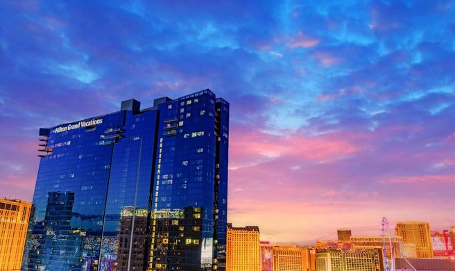 Hilton Grand Vacations Elara Ctr Strip Exterior