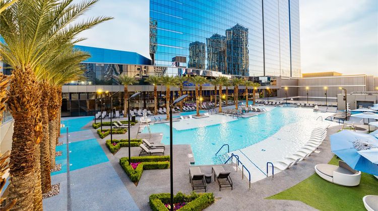 Hilton Grand Vacations Elara Ctr Strip Pool