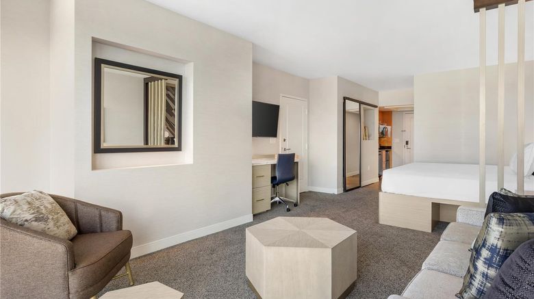 <b>Hilton Grand Vacations Elara Ctr Strip Room</b>. Images powered by <a href="https://iceportal.shijigroup.com/" title="IcePortal" target="_blank">IcePortal</a>.