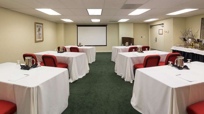 <b>Hilton Grand Vacations Club Paradise Meeting</b>. Images powered by <a href="https://iceportal.shijigroup.com/" title="IcePortal" target="_blank">IcePortal</a>.