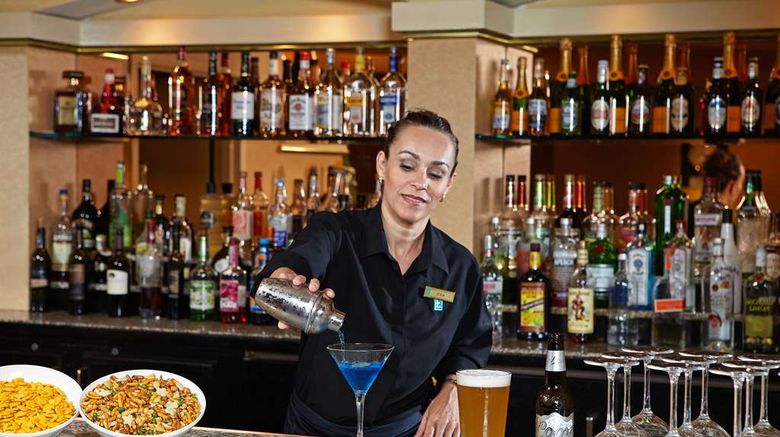 <b>Embassy Suites by Hilton LAX North Restaurant</b>. Images powered by <a href="https://iceportal.shijigroup.com/" title="IcePortal" target="_blank">IcePortal</a>.