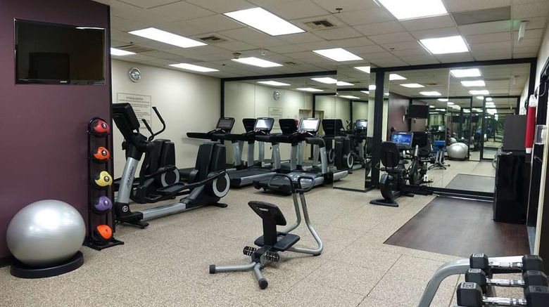 <b>Embassy Suites by Hilton LAX North Health</b>. Images powered by <a href="https://iceportal.shijigroup.com/" title="IcePortal" target="_blank">IcePortal</a>.