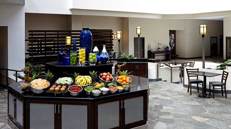 <b>Embassy Suites by Hilton LAX North Restaurant</b>. Images powered by <a href="https://iceportal.shijigroup.com/" title="IcePortal" target="_blank">IcePortal</a>.
