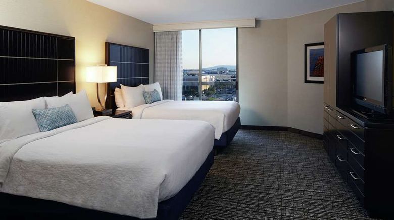 <b>Embassy Suites by Hilton LAX North Room</b>. Images powered by <a href="https://iceportal.shijigroup.com/" title="IcePortal" target="_blank">IcePortal</a>.