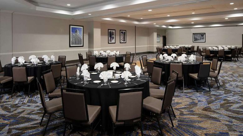 <b>Embassy Suites by Hilton LAX North Meeting</b>. Images powered by <a href="https://iceportal.shijigroup.com/" title="IcePortal" target="_blank">IcePortal</a>.