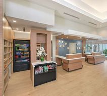 Hilton Garden Inn LAX/El Segundo Lobby