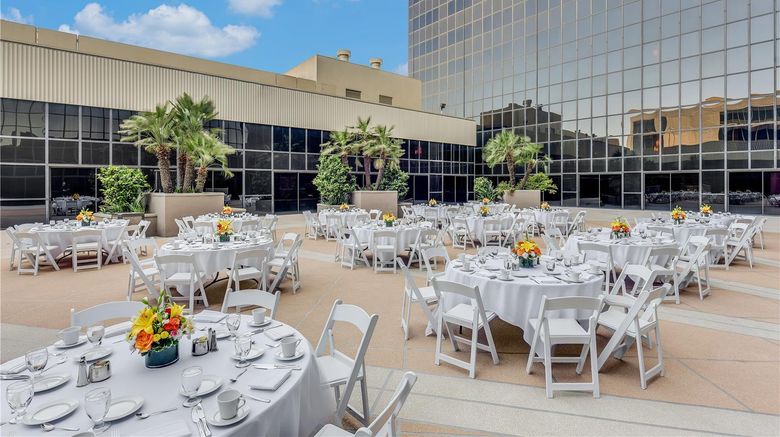 <b>Hilton Los Angeles Airport Meeting</b>. Images powered by <a href="https://iceportal.shijigroup.com/" title="IcePortal" target="_blank">IcePortal</a>.