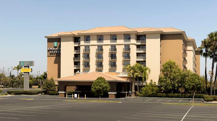 Embassy Suites Anaheim North Exterior