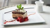 <b>The Beverly Hilton Restaurant</b>. Images powered by <a href="https://iceportal.shijigroup.com/" title="IcePortal" target="_blank">IcePortal</a>.