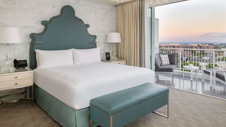 <b>The Beverly Hilton Room</b>. Images powered by <a href="https://iceportal.shijigroup.com/" title="IcePortal" target="_blank">IcePortal</a>.