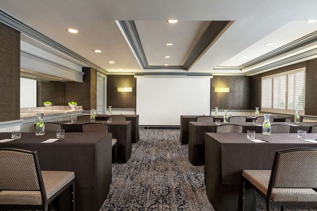 Hilton Checkers Los Angeles- Los Angeles, CA Hotels- First Class