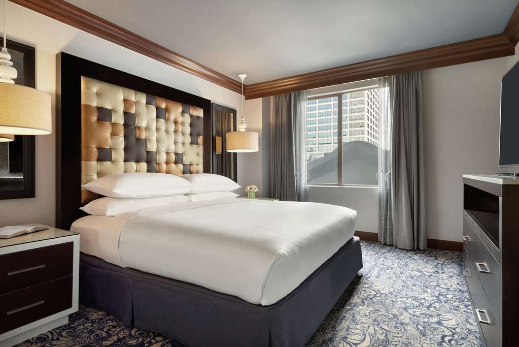 Hilton Checkers Los Angeles- Los Angeles, CA Hotels- First Class