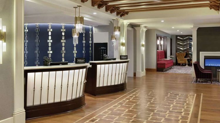 Hilton Checkers Los Angeles Lobby