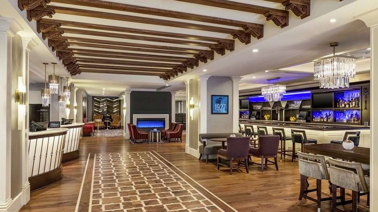 <b>Hilton Checkers Los Angeles Lobby</b>. Images powered by <a href="https://iceportal.shijigroup.com/" title="IcePortal" target="_blank">IcePortal</a>.