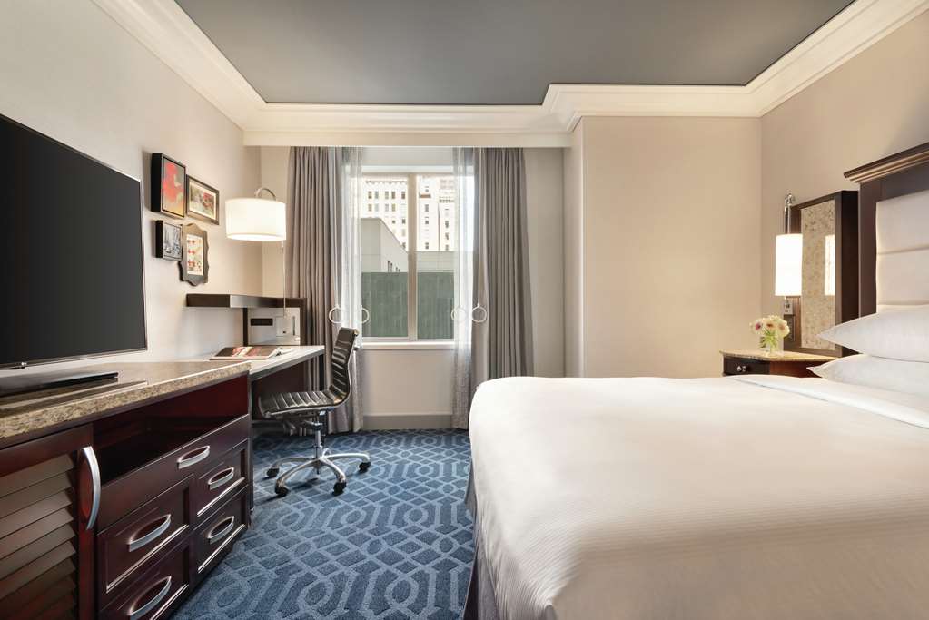Hilton Checkers Los Angeles- Los Angeles, CA Hotels- First Class