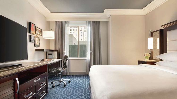 Hilton Checkers Los Angeles Room