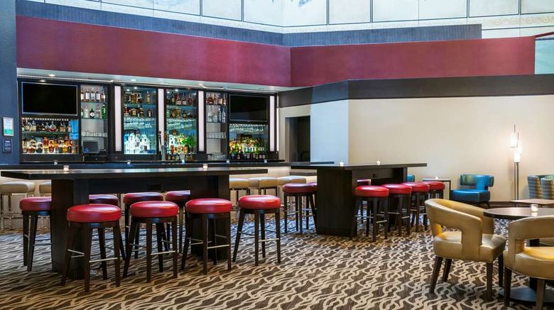 <b>DoubleTree by Hilton Hotel LA Downtown Restaurant</b>. Images powered by <a href="https://iceportal.shijigroup.com/" title="IcePortal" target="_blank">IcePortal</a>.