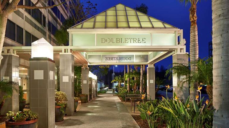 <b>Doubletree by Hilton LAX-El Segundo Exterior</b>. Images powered by <a href="https://iceportal.shijigroup.com/" title="IcePortal" target="_blank">IcePortal</a>.