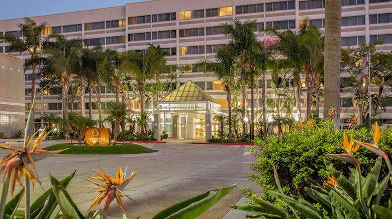 <b>Doubletree by Hilton LAX-El Segundo Exterior</b>. Images powered by <a href="https://iceportal.shijigroup.com/" title="IcePortal" target="_blank">IcePortal</a>.