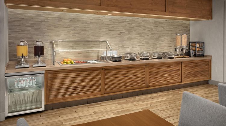 Doubletree by Hilton LAX-El Segundo Restaurant