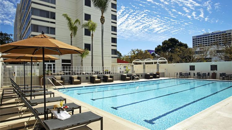 Doubletree by Hilton LAX-El Segundo Pool