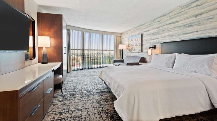 Embassy Suites Anaheim South Room