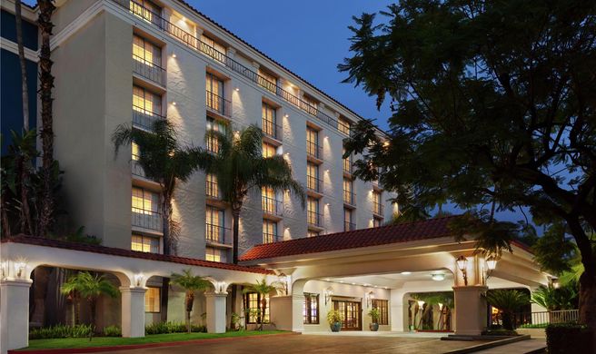 Embassy Suites Arcadia - Pasadena Area Exterior