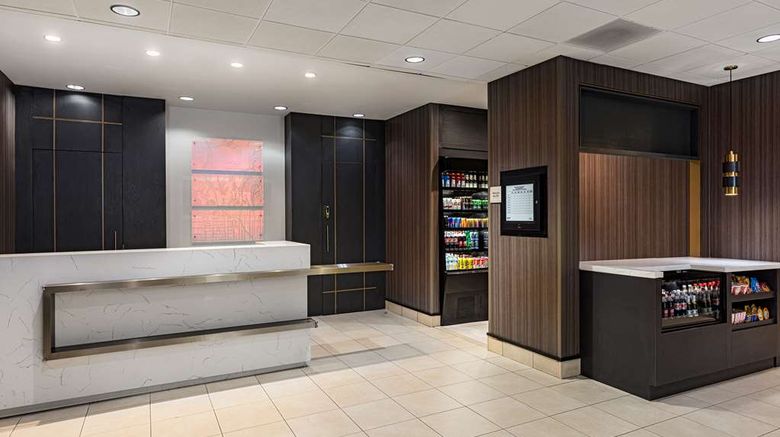 <b>Hilton Garden Inn Los Angeles/Hollywood Lobby</b>. Images powered by <a href="https://iceportal.shijigroup.com/" title="IcePortal" target="_blank">IcePortal</a>.